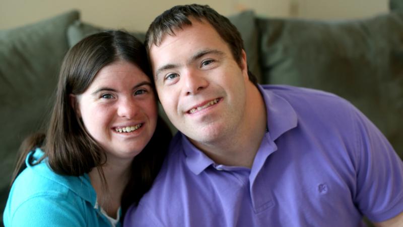 Um casal com sindrome de down